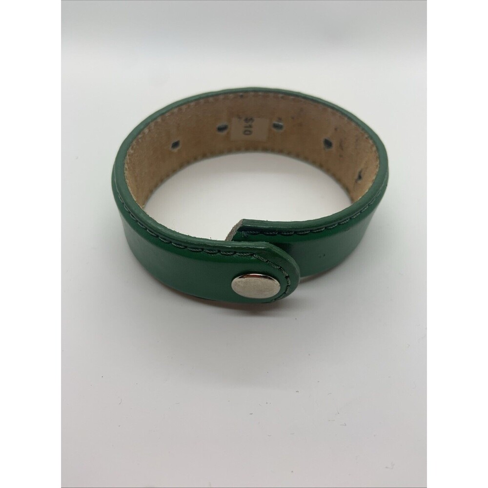 Men’s Green Leather Bracelet With Snap Closure 11” Round Fashionable No Markings